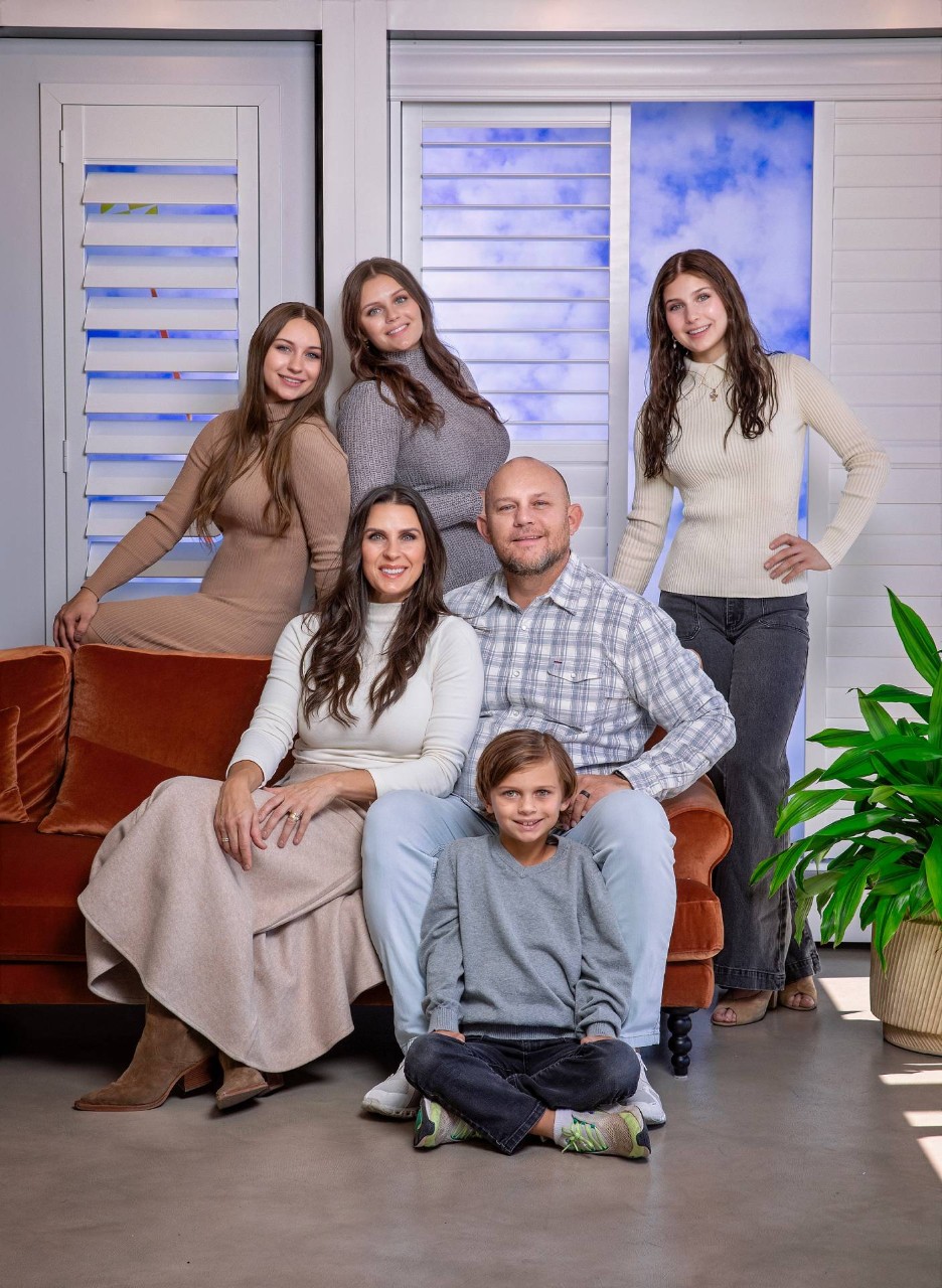 2024 Family Christmas picture at The Blind Guys near Tucson, AZ